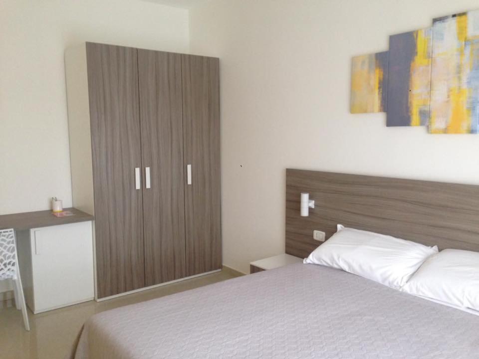 B&B Corso Roma Apricena Bagian luar foto