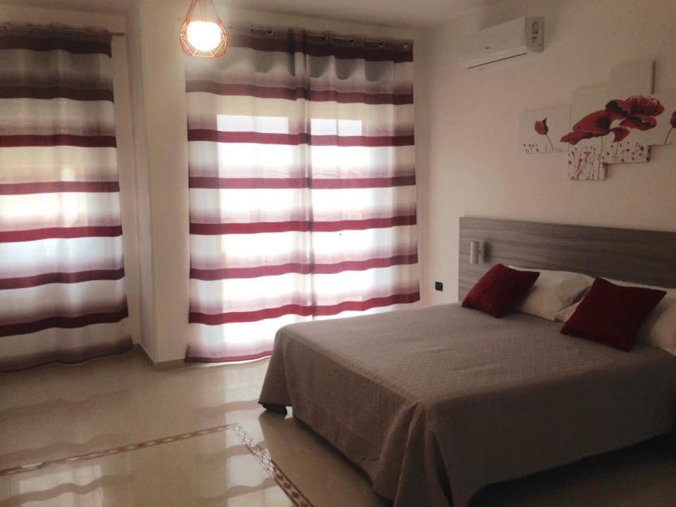 B&B Corso Roma Apricena Bagian luar foto