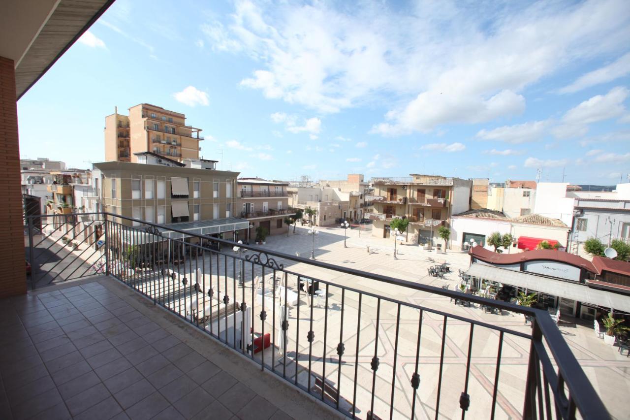 B&B Corso Roma Apricena Bagian luar foto