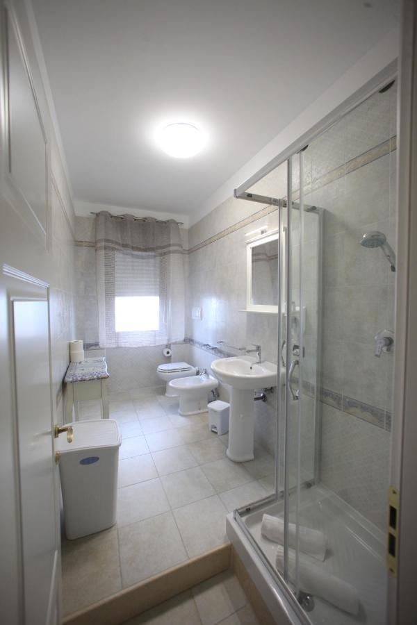 B&B Corso Roma Apricena Bagian luar foto