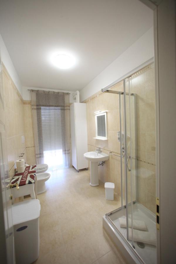 B&B Corso Roma Apricena Bagian luar foto