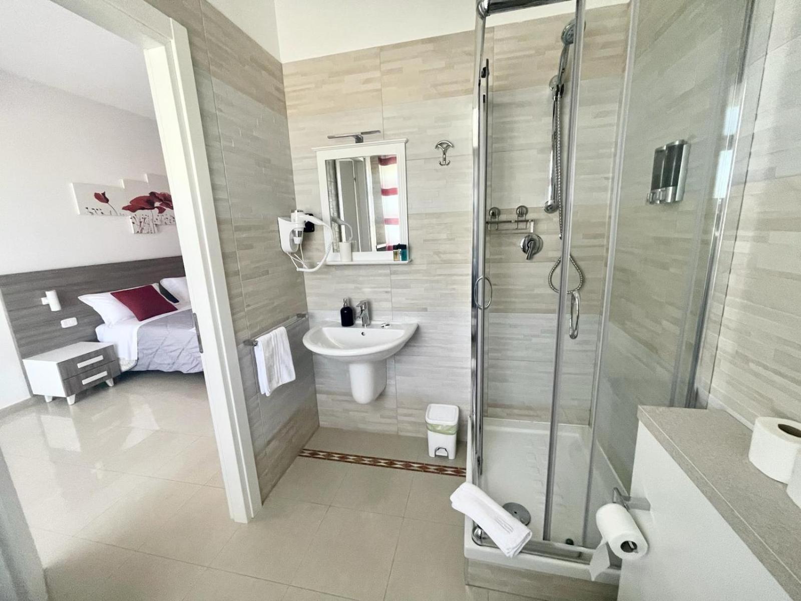 B&B Corso Roma Apricena Bagian luar foto