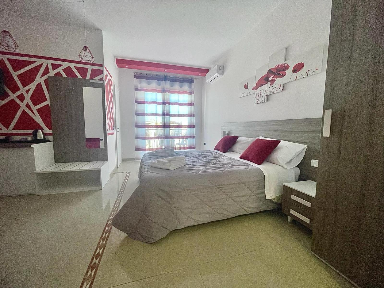 B&B Corso Roma Apricena Bagian luar foto