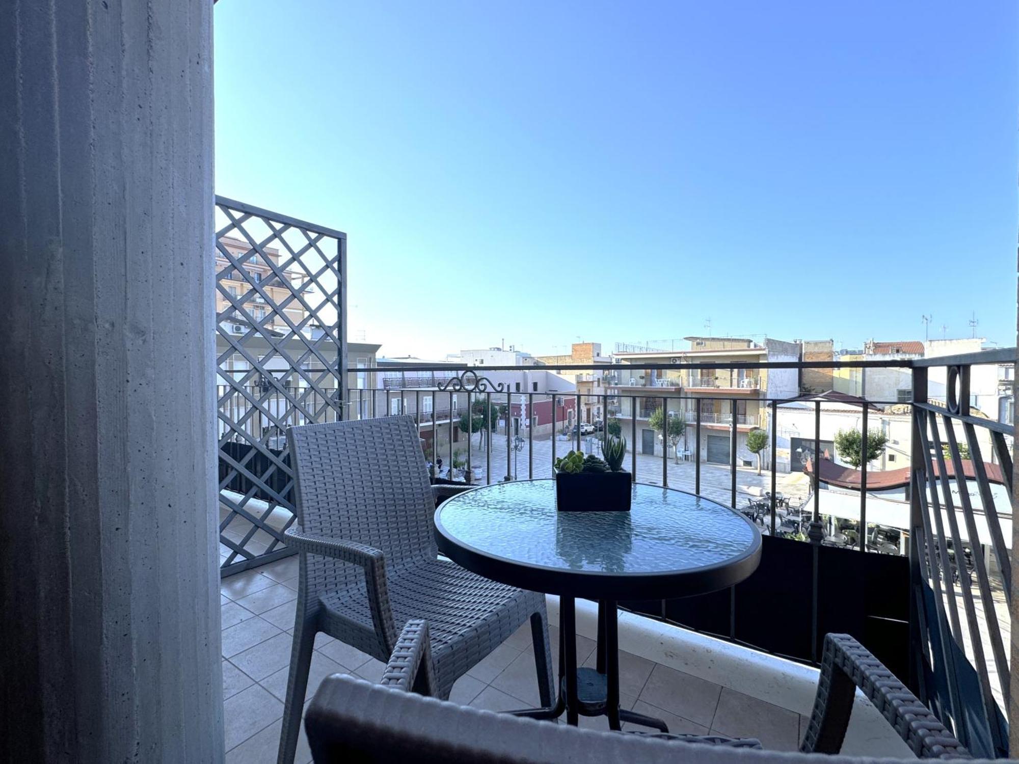 B&B Corso Roma Apricena Bagian luar foto