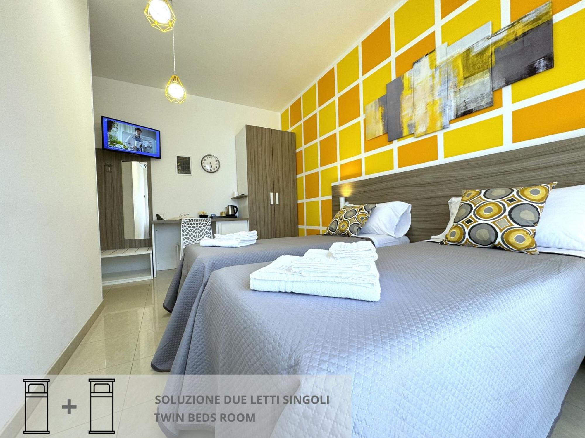 B&B Corso Roma Apricena Bagian luar foto